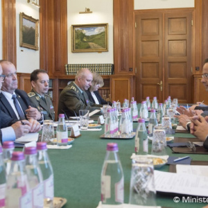 Ministri obrany P. Gajdoš a I. Simicskó hovorili o spolupráci v oblasti obrany