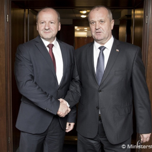 Ministri obrany P. Gajdoš a I. Simicskó hovorili o spolupráci v oblasti obrany