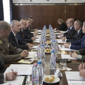 Ministri obrany P. Gajdoš a I. Simicskó hovorili o spolupráci v oblasti obrany