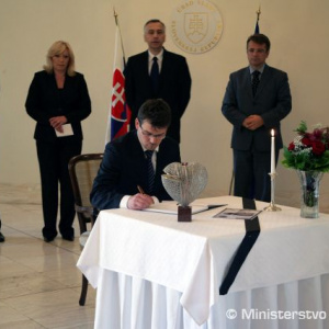 Ľubomír Galko vyjadril sústrasť pozostalým po obetiach tragédie v Devínskej Novej Vsi