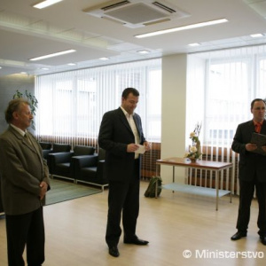 Výhercov Literárnej súťaže 2009 ocenil minister obrany