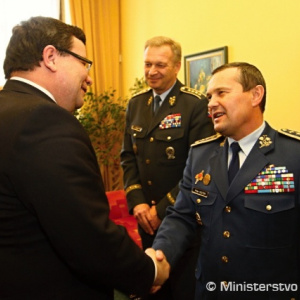 Prvá oficiálna zahraničná cesta generálmajora Vojteka smerovala do Prahy