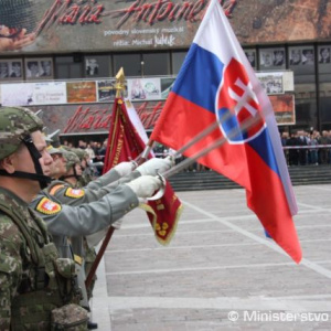Prezident Slovenskej republiky zapožičal bojovú zástavu prešovskej brigáde