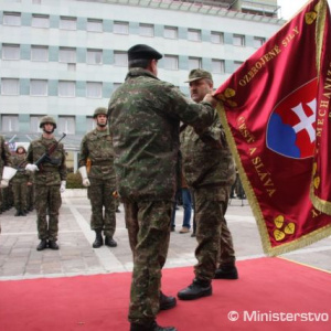 Prezident Slovenskej republiky zapožičal bojovú zástavu prešovskej brigáde