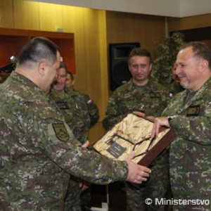 Prezident Slovenskej republiky zapožičal bojovú zástavu prešovskej brigáde