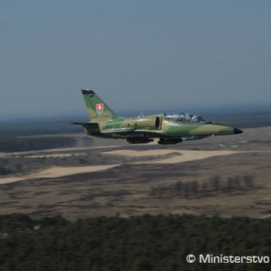 Letci zo Sliača bombardujú Záhorie