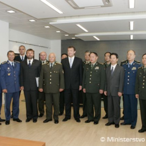 Čínsky minister na návšteve Slovenska