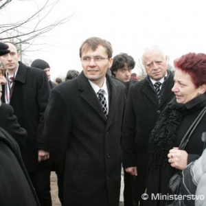Minister obrany Ľubomír Galko pri stretnutí s pozostalými