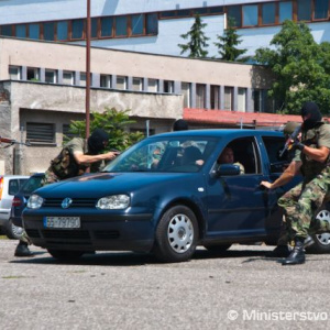Americkí kadeti navštívili čestnú stráž