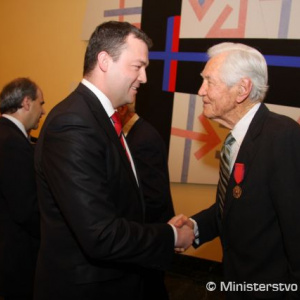 Vyznamenávanie Stefana Matulu 