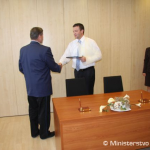 Podpis dohody o spolupráci medzi MO SR a asociáciou veteránov