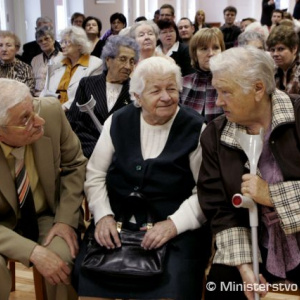 Úcta a podpora veteránom z bojov o Britániu