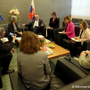 Minister obrany Peter Gajdoš rokoval so štátnou tajomníčkou ministerstva armád Francúzskej republiky G. Darrieussecq