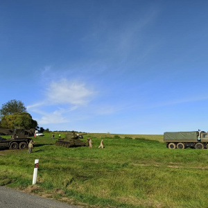 záber na presun tanku T-34 (2)