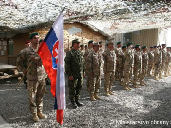 Medaily pre britského generála aj pre našich vojakov