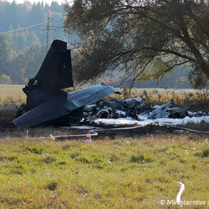 Piloti z havarovaného lietadla L-39 sú mimo ohrozenia života