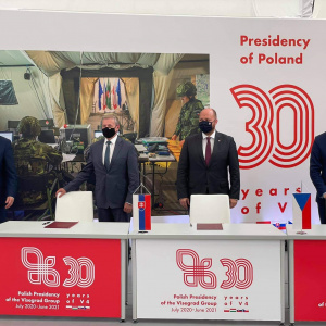 Rokovanie ministrov obrany V4 (7)