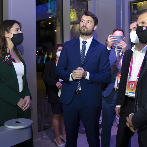 tátny tajomník M. Majer na výstave EXPO Dubaj venova...