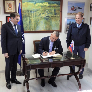 tátny tajomník M. Majer na rokovaniach v Španielsku (15)