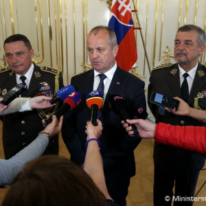 Prezident vymenoval do funkcie náčelníka Generálneho štábu OS SR genmjr. Zmeka