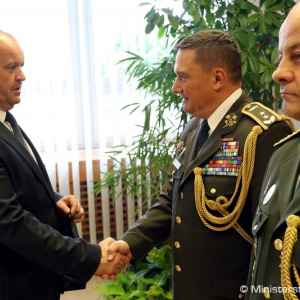 Prezident vymenoval do funkcie náčelníka Generálneho štábu OS SR genmjr. Zmeka