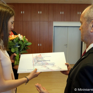 Minister Gajdoš ocenil športové úspechy Petry Vlhovej a poďakoval jej za výbornú reprezentáciu