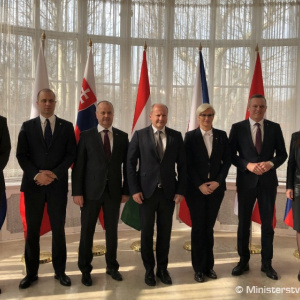 Ministri obrany CEDC: Stredná Európa je v téme bezpečnosti jednotná