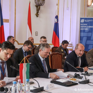 Ministri obrany CEDC: Stredná Európa je v téme bezpečnosti jednotná