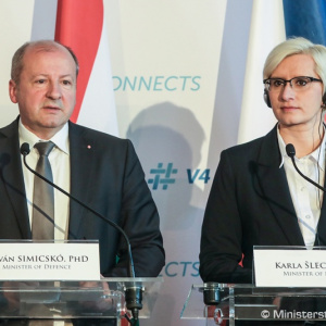 Ministri obrany CEDC: Stredná Európa je v téme bezpečnosti jednotná
