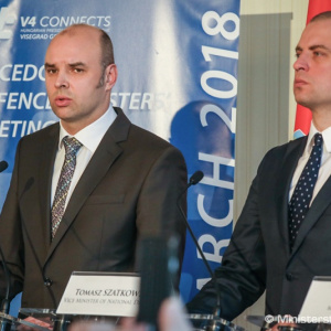 Ministri obrany CEDC: Stredná Európa je v téme bezpečnosti jednotná