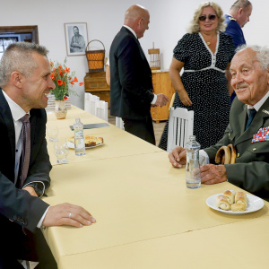 IKE9A9457