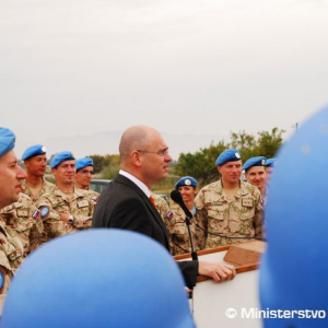 Predseda parlamentu navštívil vojakov na Cypre