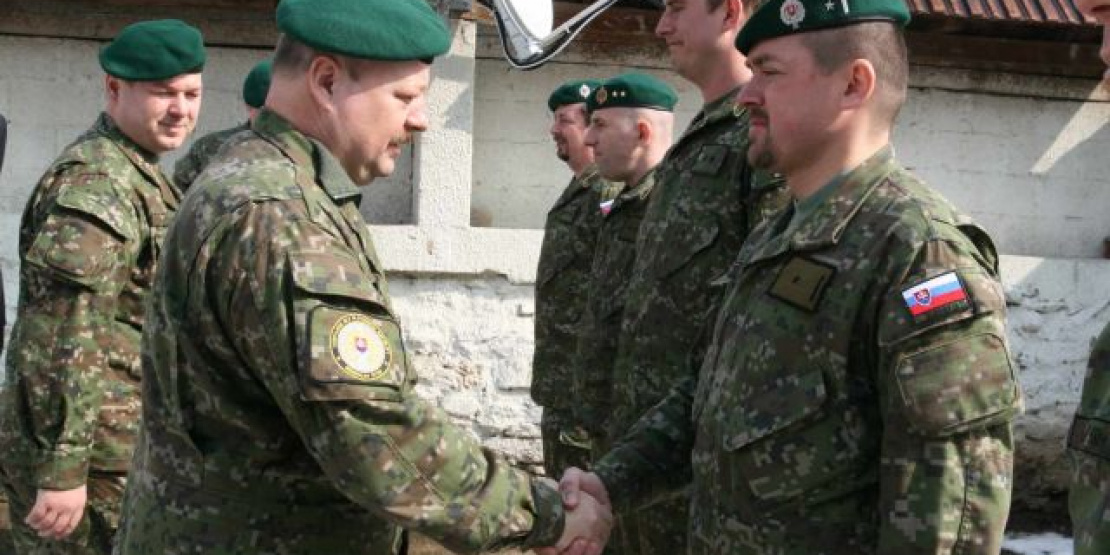 Slovensko začalo veliť časti misie ALTHEA