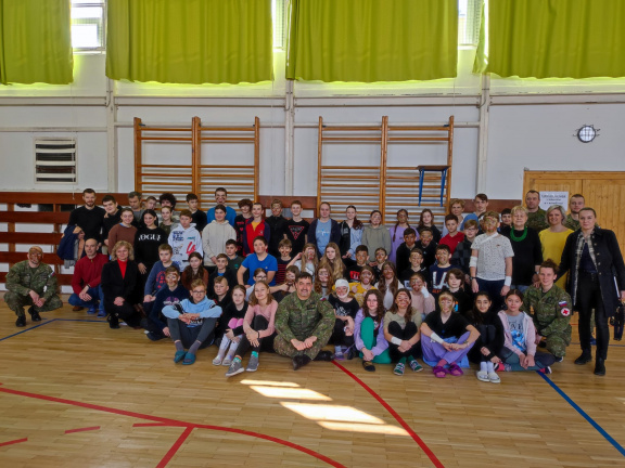 žiaci z Trenčianskej Teplej v telecvični
