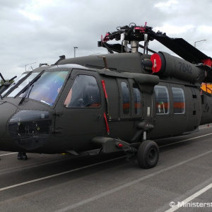 Do výzbroje ozbrojených síl pribudli ďalšie dva vrtuľníky UH-60M Black Hawk