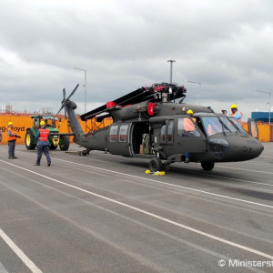 Do výzbroje ozbrojených síl pribudli ďalšie dva vrtuľníky UH-60M Black Hawk
