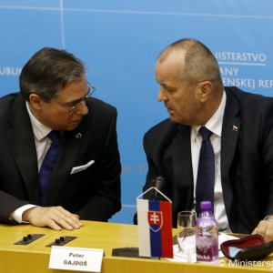 Minister obrany Peter Gajdoš otvoril Kurz národnej obrany za prítomnosti delegácie zo Španielska