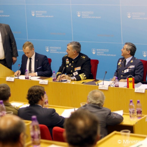 Minister obrany Peter Gajdoš otvoril Kurz národnej obrany za prítomnosti delegácie zo Španielska
