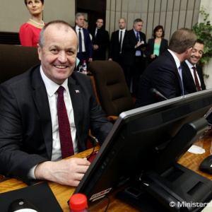Rezort obrany bude pokračovať v plnení svojich úloh pod vedením ministra Petra Gajdoša