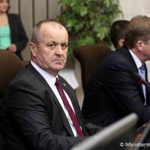 Rezort obrany bude pokračovať v plnení svojich úloh pod vedením ministra Petra Gajdoša