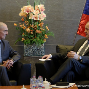 Minister P. Gajdoš rokoval so slovinským veľvyslancom G. Kozovincom
