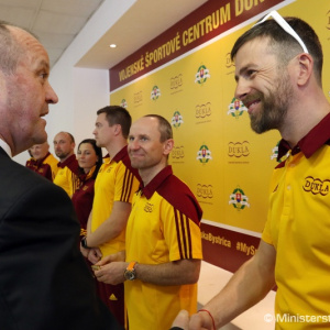 VŠC Dukla bude mať na olympiáde najväčšiu výpravu v individuálnych športoch, minister Gajdoš dal športovcom mince pre šťastie