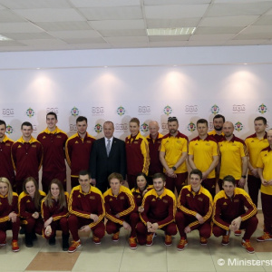 VŠC Dukla bude mať na olympiáde najväčšiu výpravu v individuálnych športoch, minister Gajdoš dal športovcom mince pre šťastie