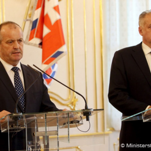 Prezident SR Andrej Kiska ocenil zámer zapojiť do projektu obstarania obrnených vozidiel čo najviac slovenských firiem