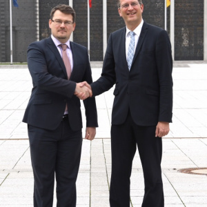Formáty mnohonárodnej spolupráce ako hlavné témy diskusie  štátneho tajomníka R. Ondrejcsáka v Berlíne