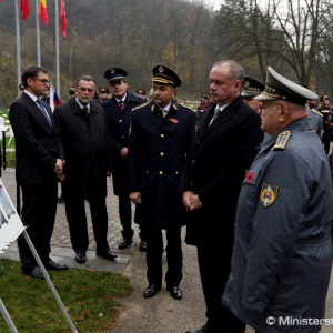 Minister Gajdoš ocenil vojnových veteránov pamätnými medailami