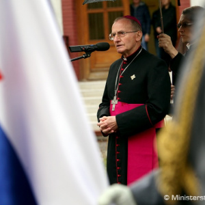 Profesionálni vojaci a zamestnanci rezortu obrany vzdali úctu zosnulým vojakom a kolegom