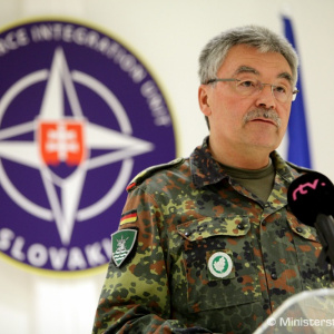 Veliteľ Mnohonárodného zboru Sever-Východ genpor. Manfred Hofmann: Naša prítomnosť v regióne by nebola možná bez podpory slovenských spojencov