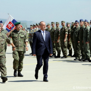Minister Gajdoš odovzdal vzdušným silám prvé dva vrtuľníky Black Hawk