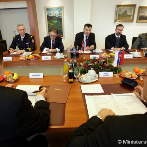 Minister obrany P. Gajdoš podpísal dohodu so srbským kolegom Z. Djordjevičom 